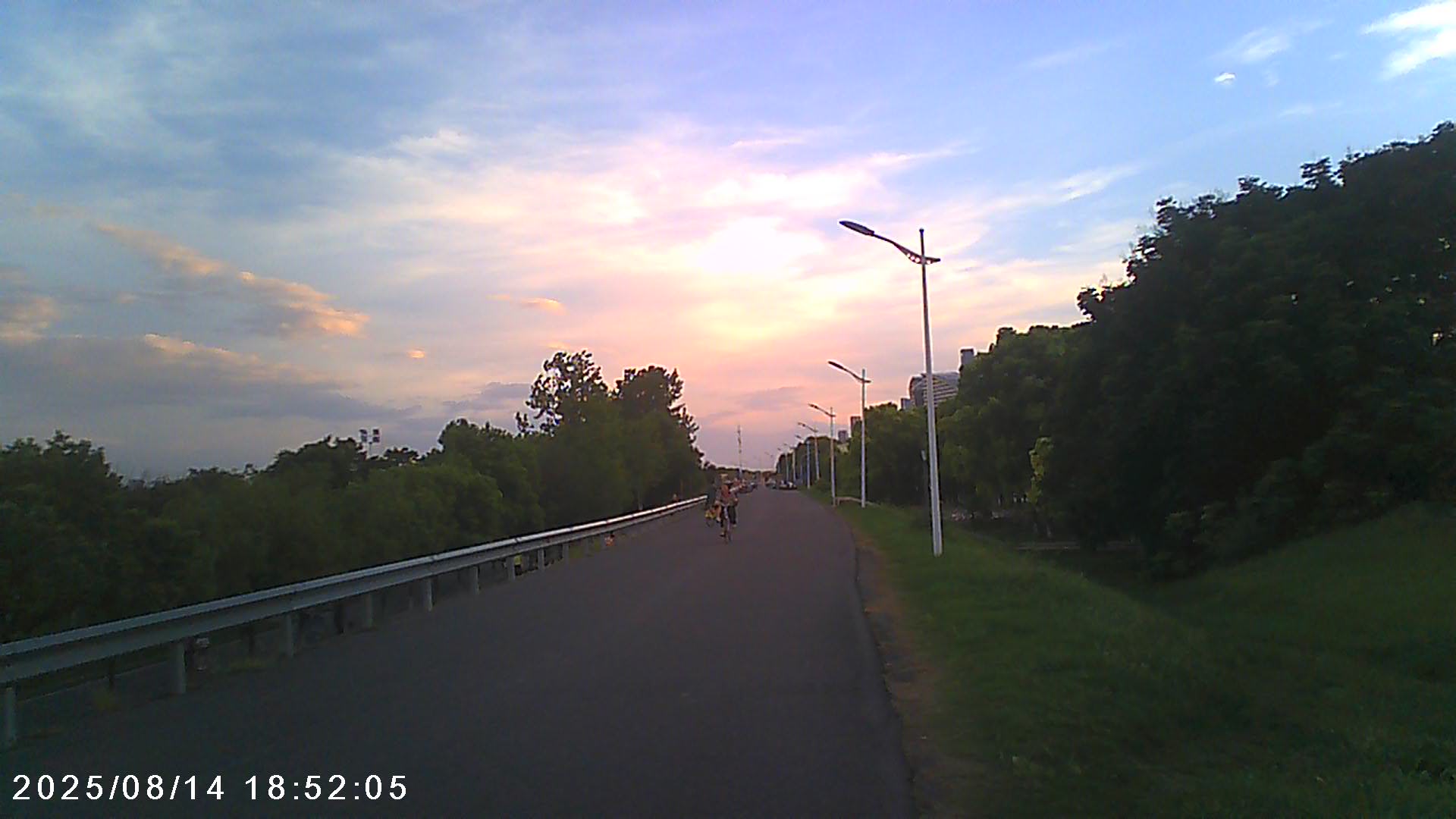 /static/242b9b1330ffe7a3f9218ea87218438acc702cf966a8fbac48ff4d7f12f29c68.jpg