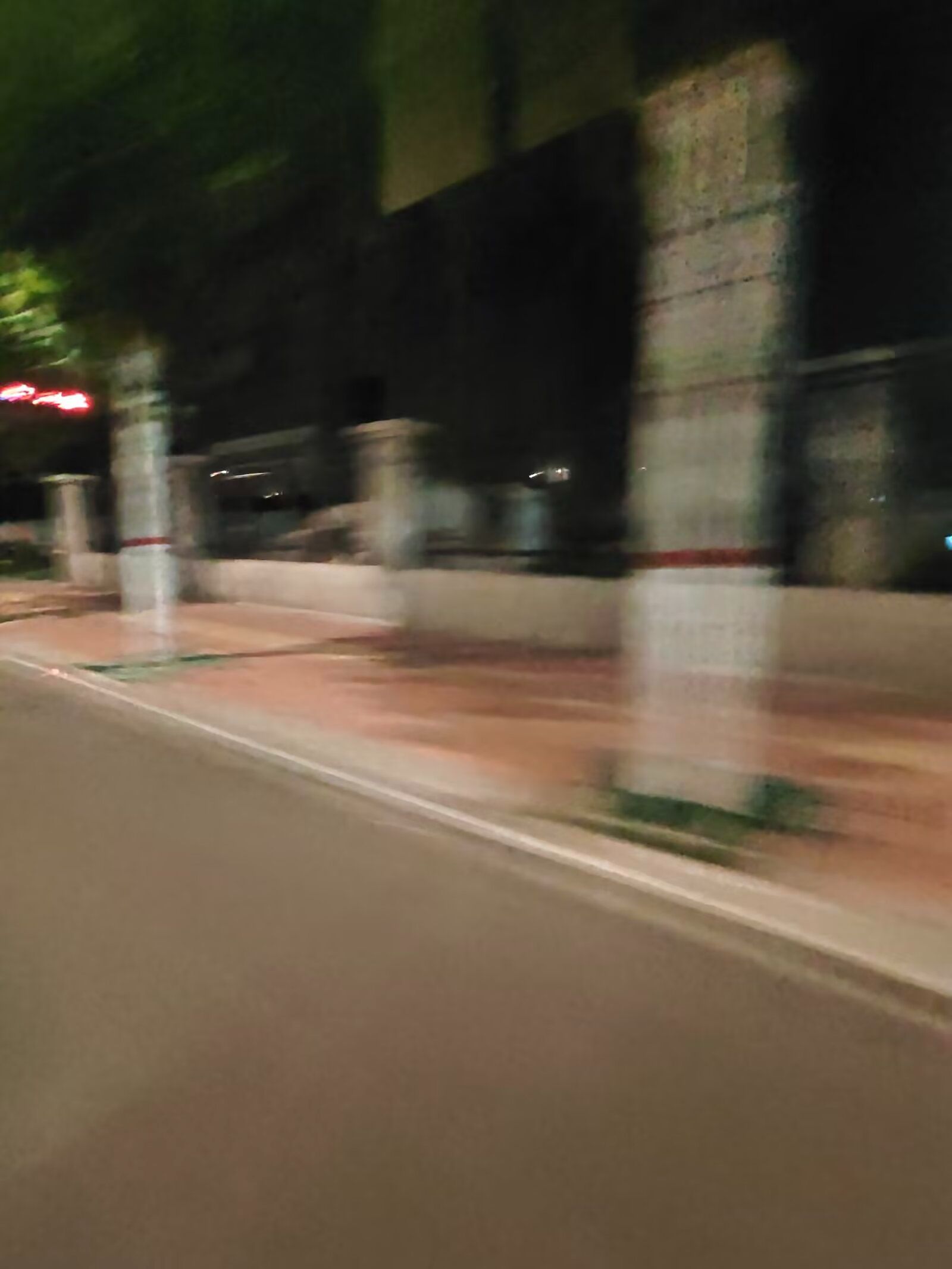 /static/2e1703887bc1a30a9a5510f70516ee16bd28b8663550f9162142f255891d31d9.jpg