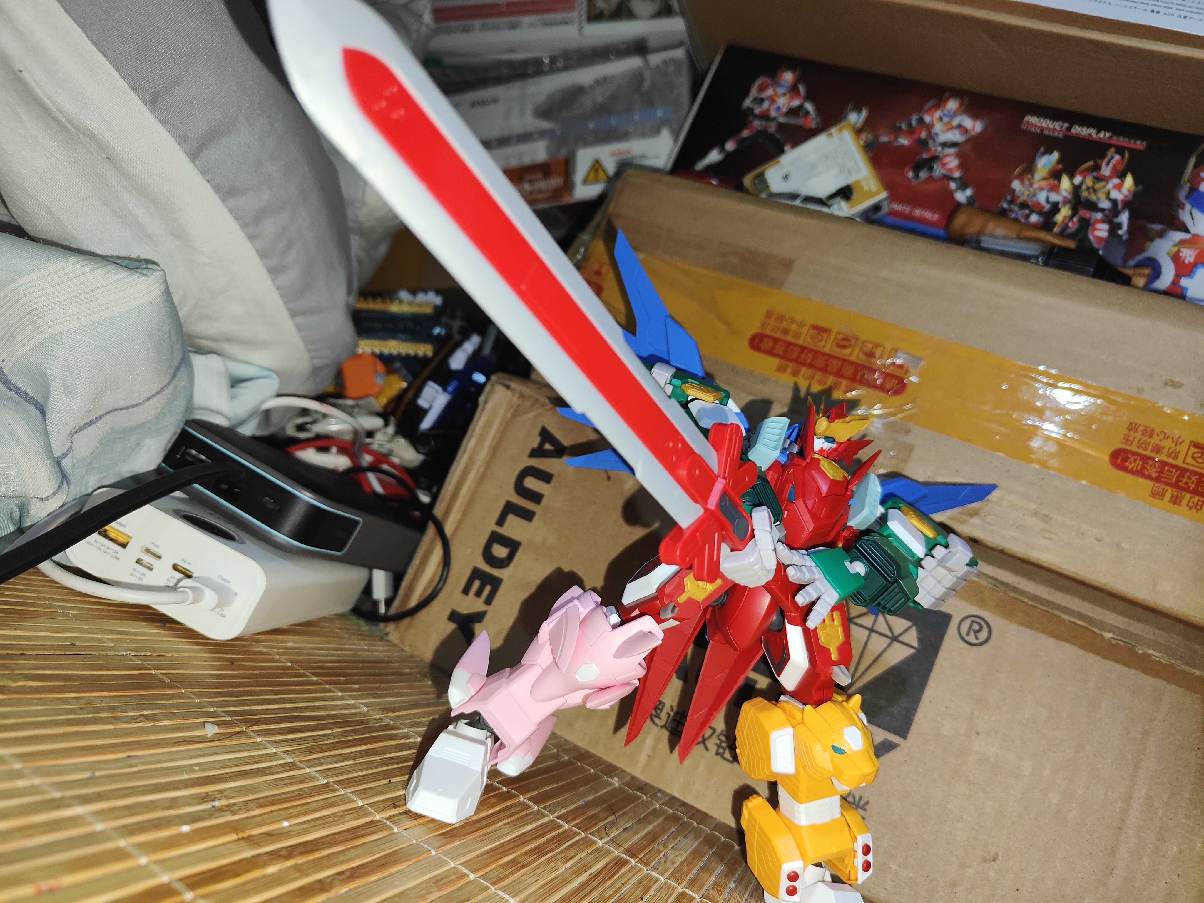 模型手办,机甲,战队红战士在异世界当冒险者