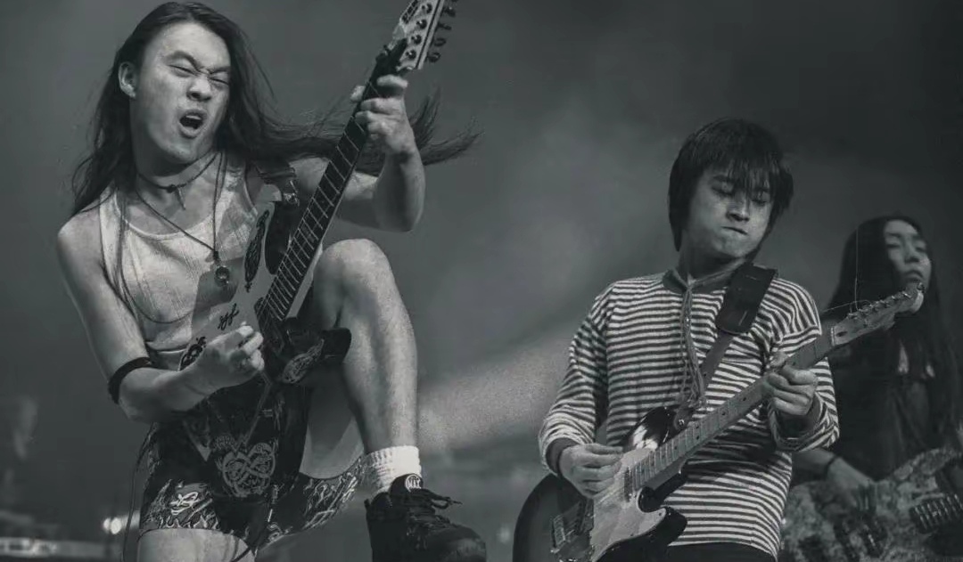 新辰一报,五月飘雪,文学