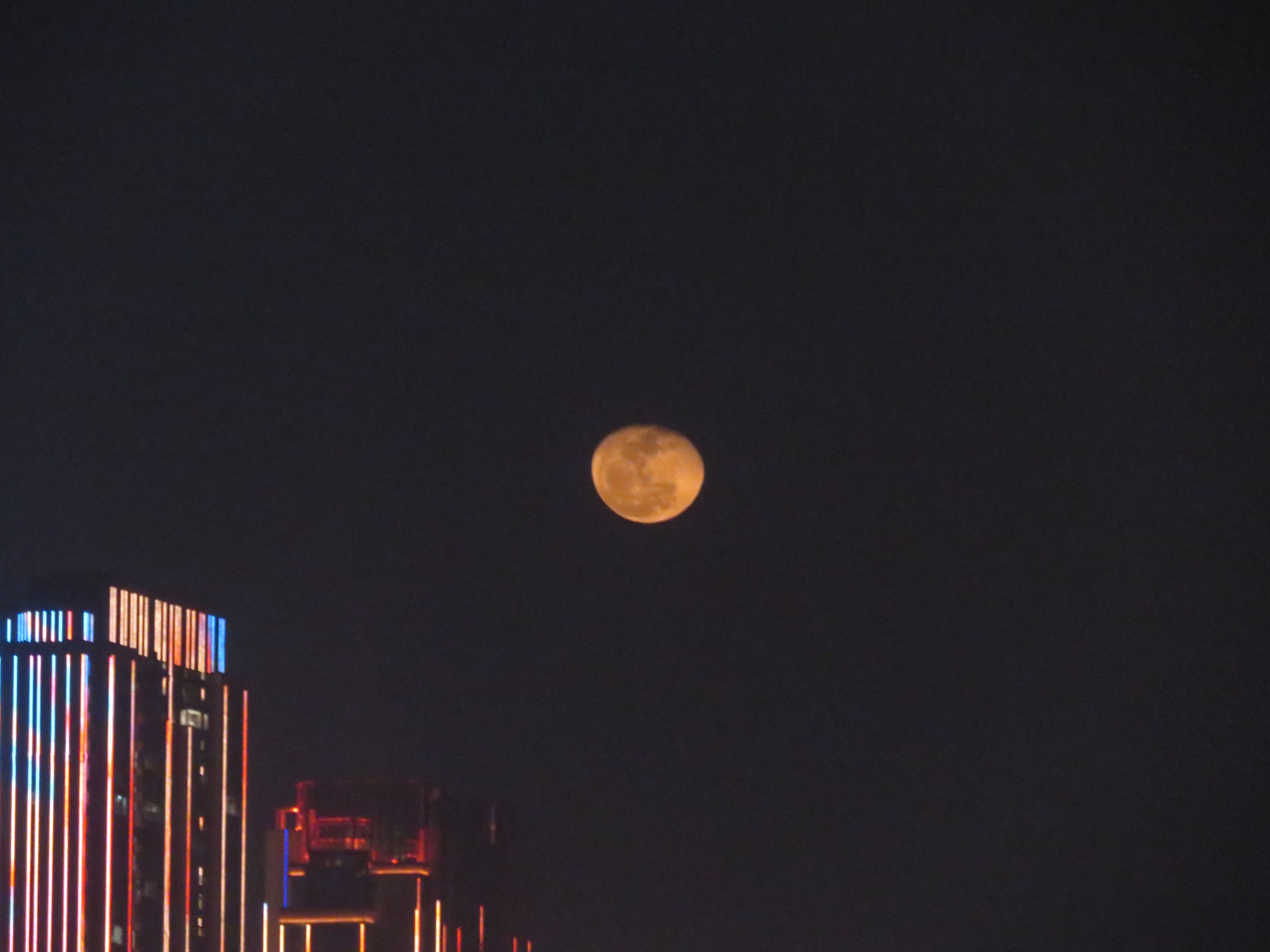 红月-状态刷新,月亮