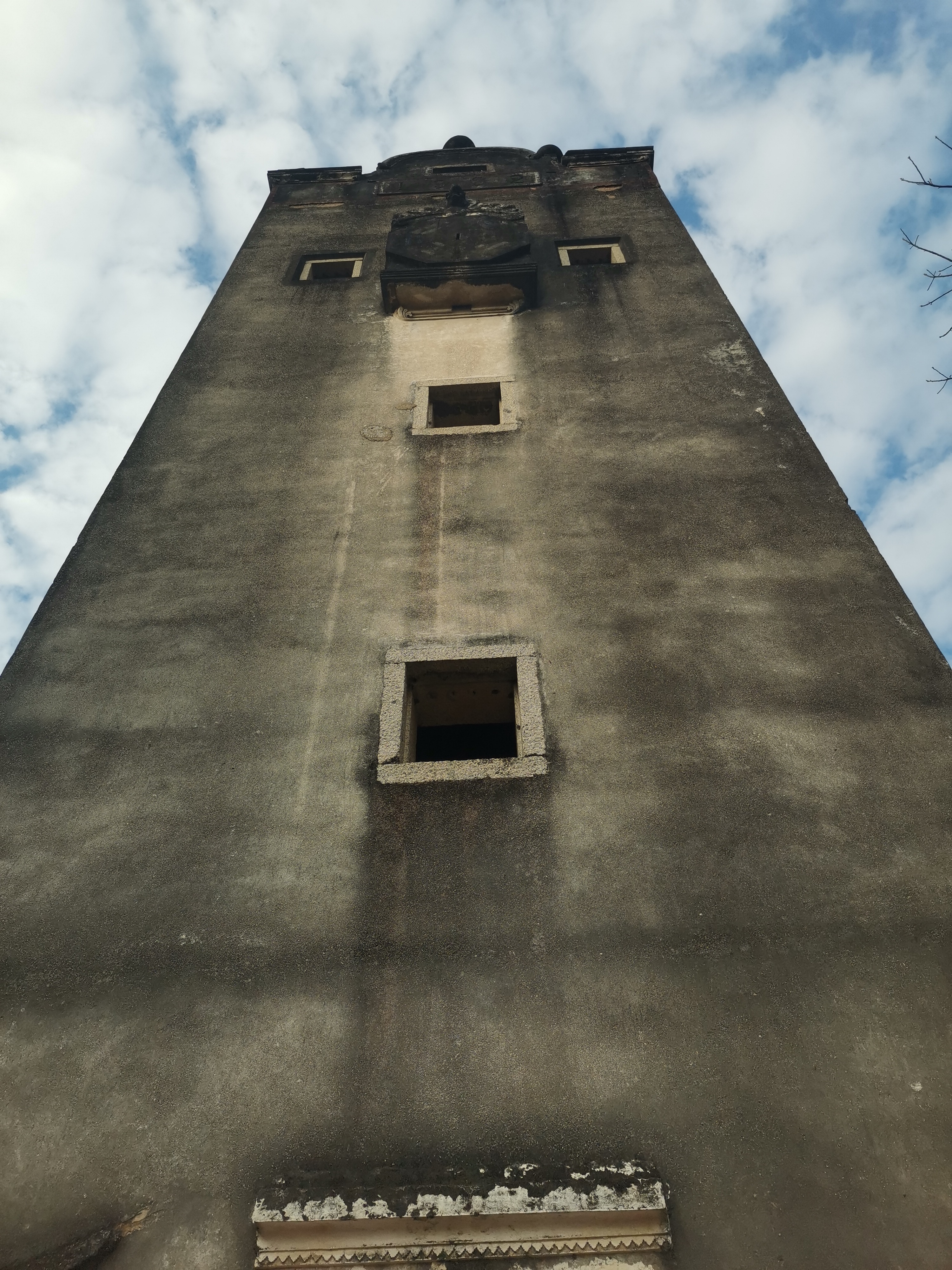 新辰一报,五月飘雪